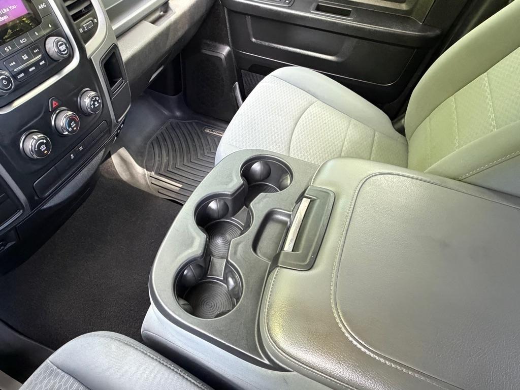 RAM 1500 Tradesman Quad Cab 4WD 2013