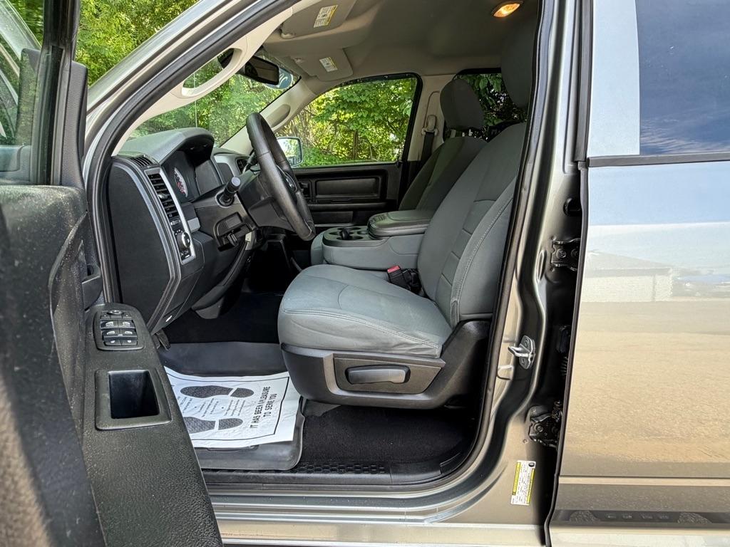 RAM 1500 Tradesman Quad Cab 4WD 2013
