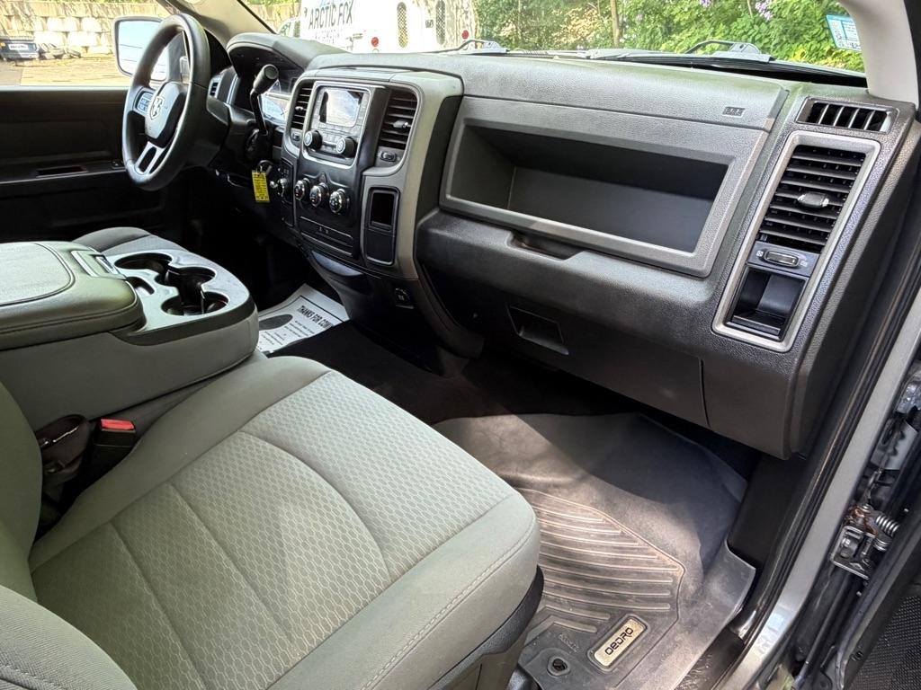 RAM 1500 Tradesman Quad Cab 4WD 2013