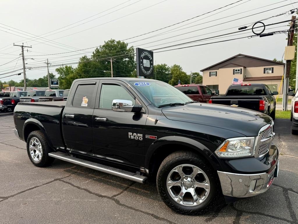 RAM 1500 Laramie Quad Cab 4WD 2016