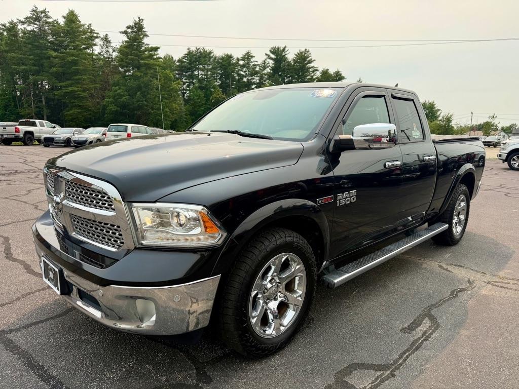 RAM 1500 Laramie Quad Cab 4WD 2016