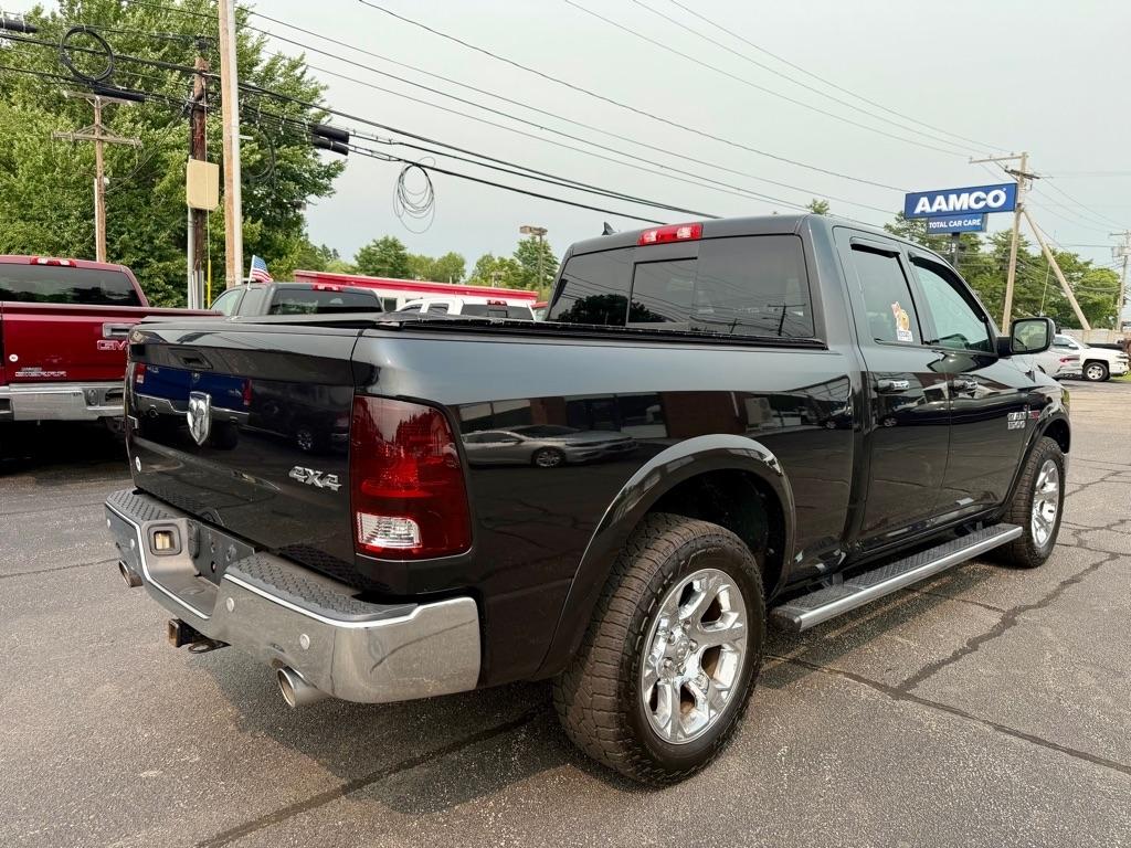 RAM 1500 Laramie Quad Cab 4WD 2016