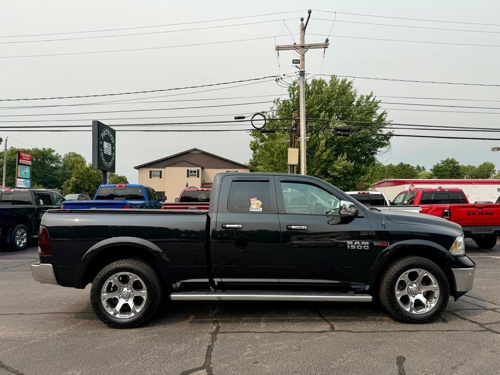 RAM 1500 Laramie Quad Cab 4WD 2016