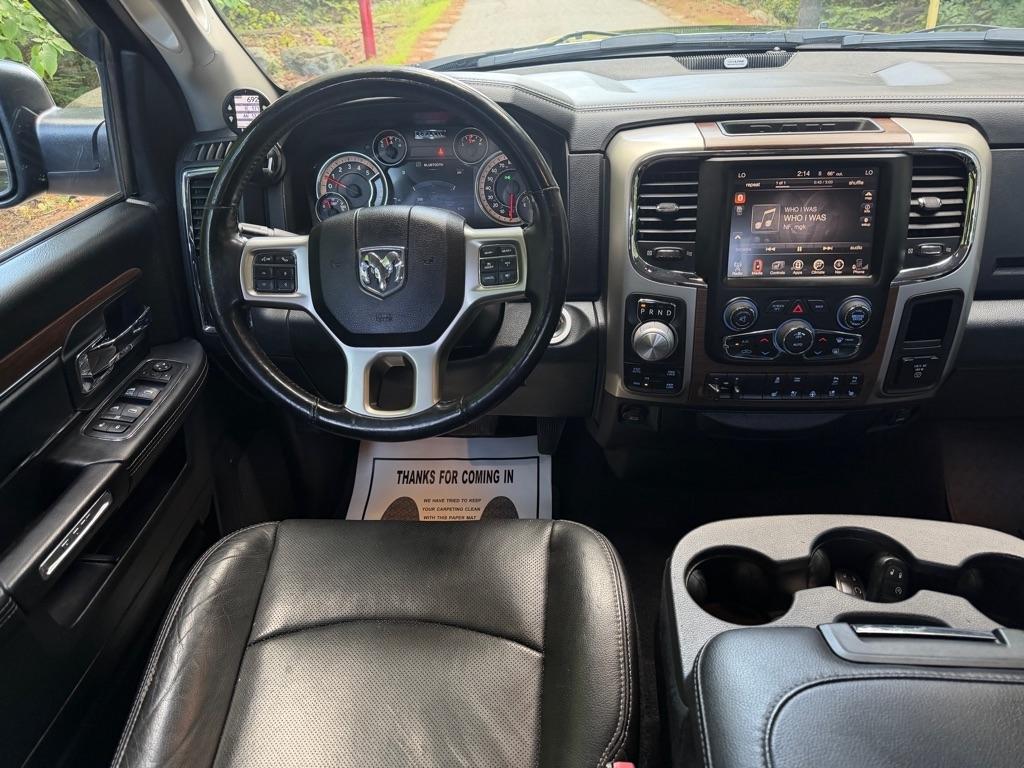 RAM 1500 Laramie Quad Cab 4WD 2016