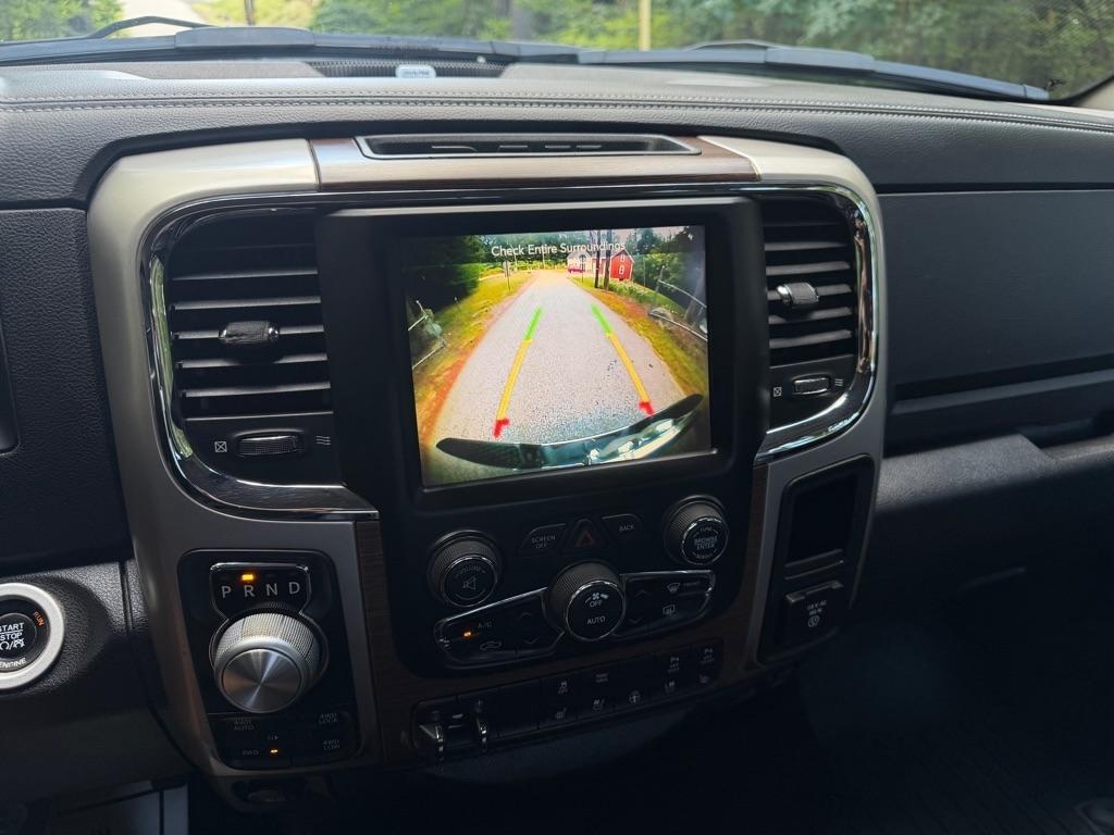 RAM 1500 Laramie Quad Cab 4WD 2016