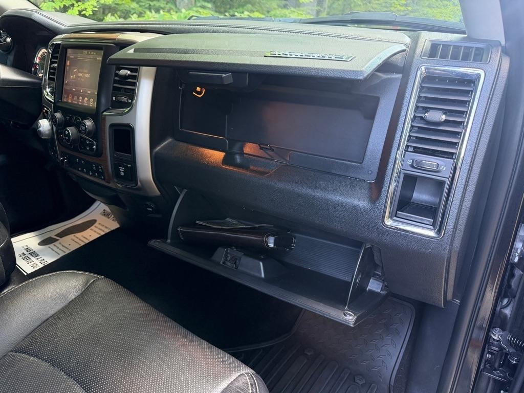 RAM 1500 Laramie Quad Cab 4WD 2016
