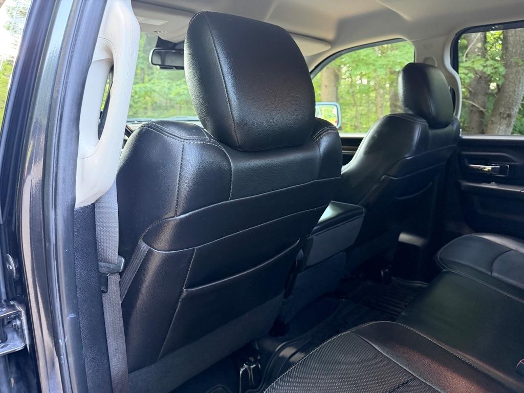 RAM 1500 Laramie Quad Cab 4WD 2016