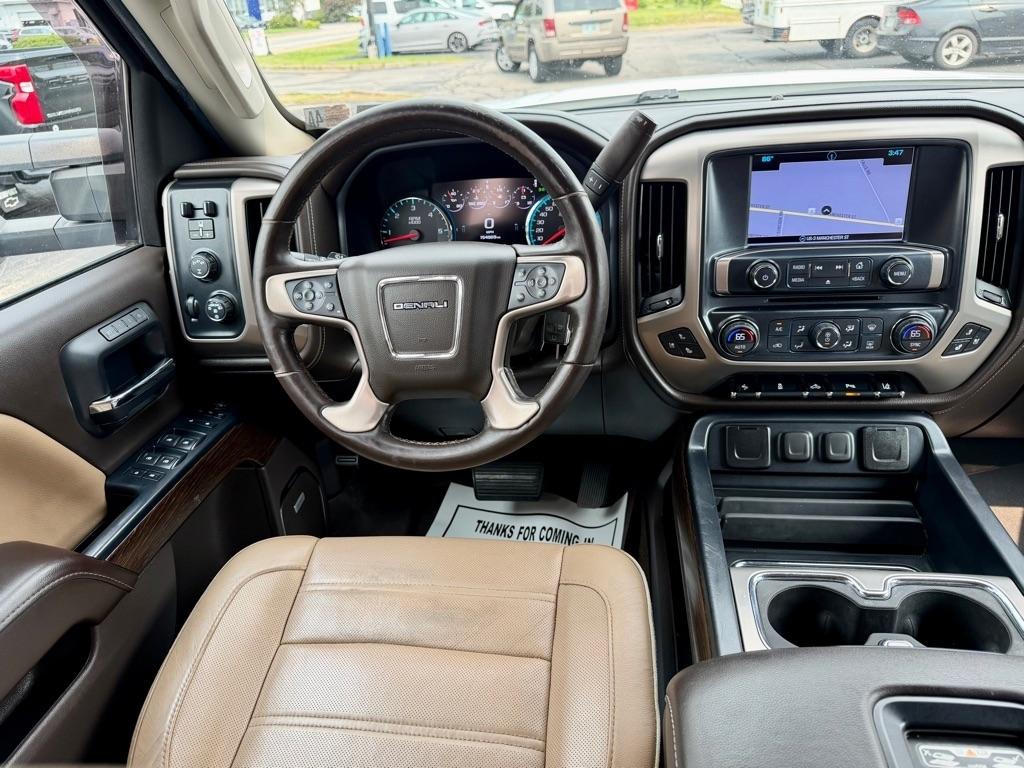 GMC Sierra 2500HD Denali Crew Cab 4WD 2017