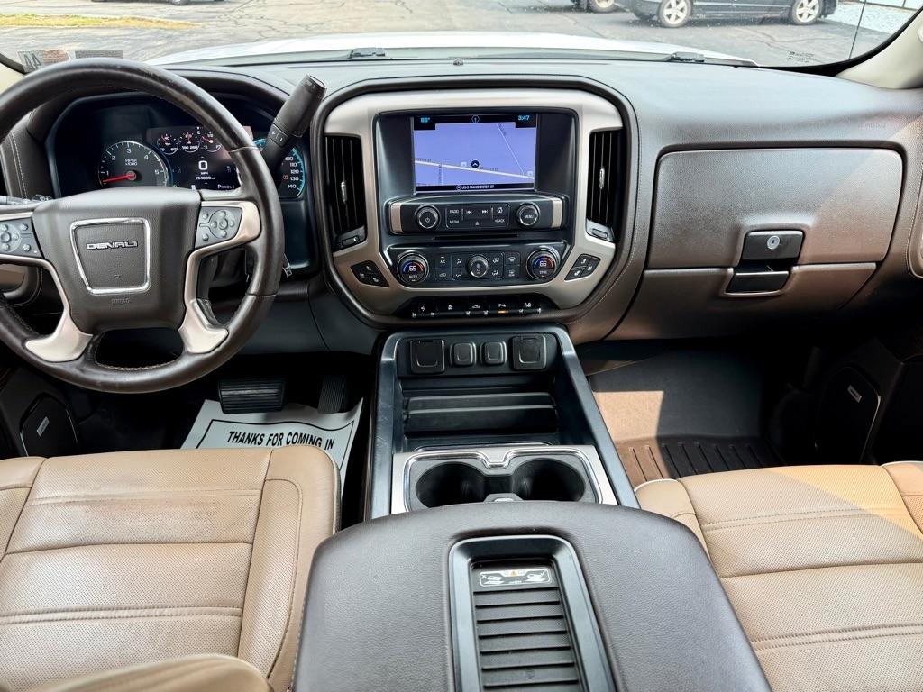 GMC Sierra 2500HD Denali Crew Cab 4WD 2017