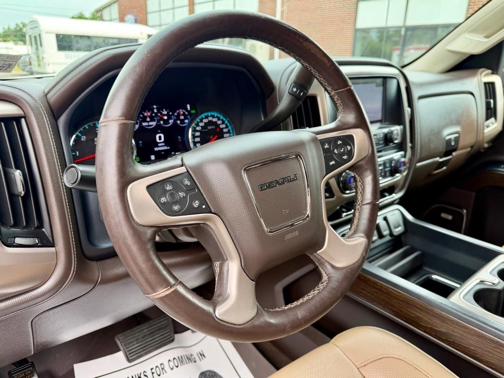 GMC Sierra 2500HD Denali Crew Cab 4WD 2017