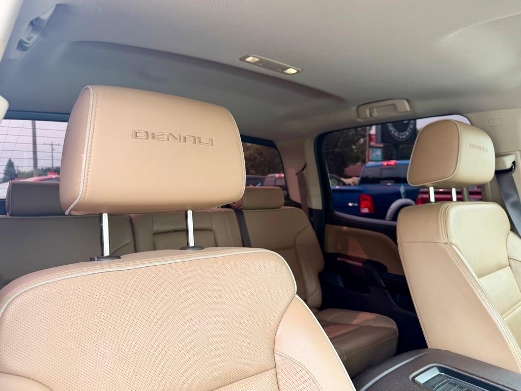GMC Sierra 2500HD Denali Crew Cab 4WD 2017
