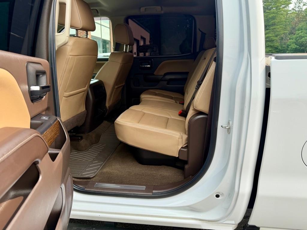 GMC Sierra 2500HD Denali Crew Cab 4WD 2017
