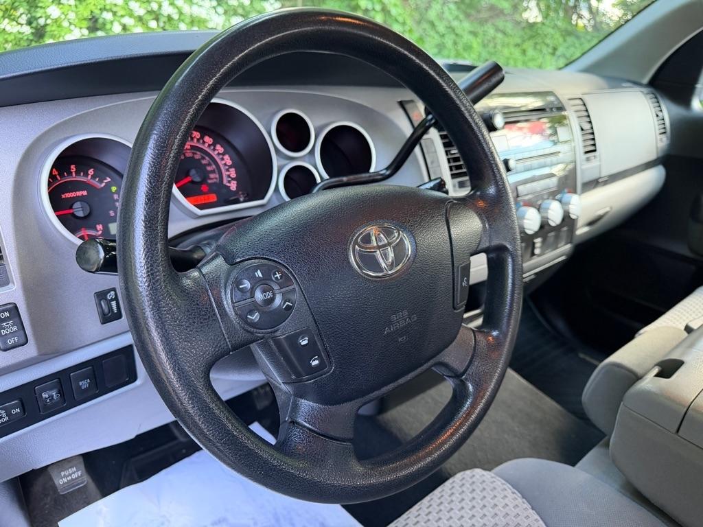 Toyota Tundra Tundra-Grade Double Cab 4.6L 4WD 2012