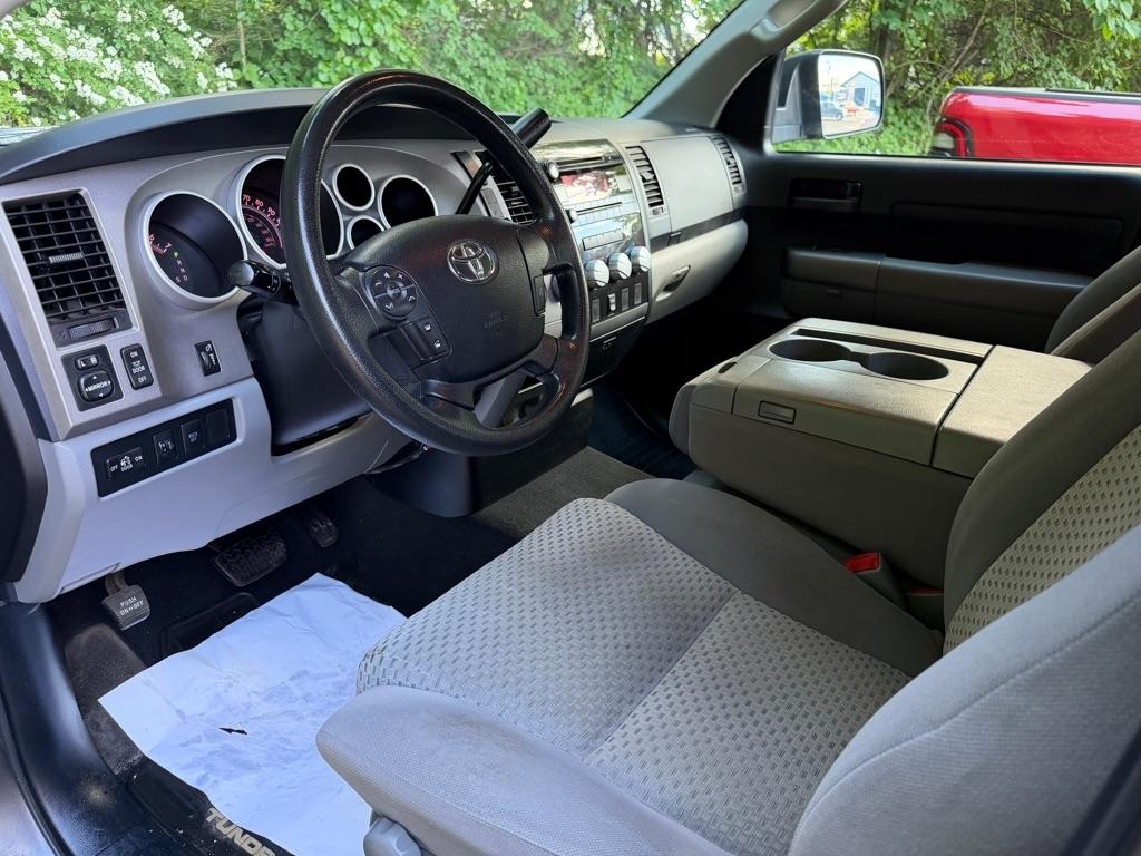 Toyota Tundra Tundra-Grade Double Cab 4.6L 4WD 2012