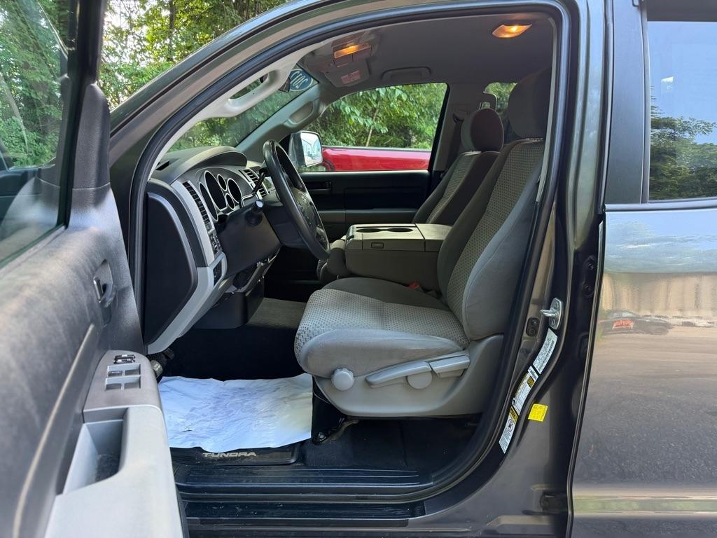 Toyota Tundra Tundra-Grade Double Cab 4.6L 4WD 2012