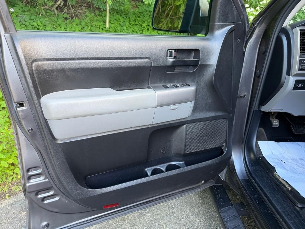 Toyota Tundra Tundra-Grade Double Cab 4.6L 4WD 2012