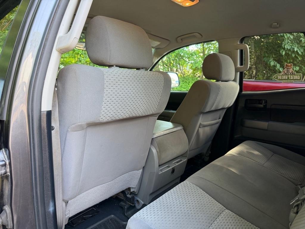 Toyota Tundra Tundra-Grade Double Cab 4.6L 4WD 2012