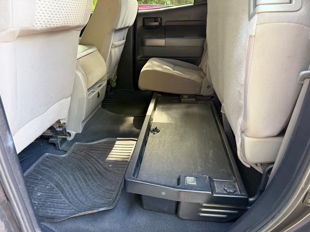 Toyota Tundra Tundra-Grade Double Cab 4.6L 4WD 2012