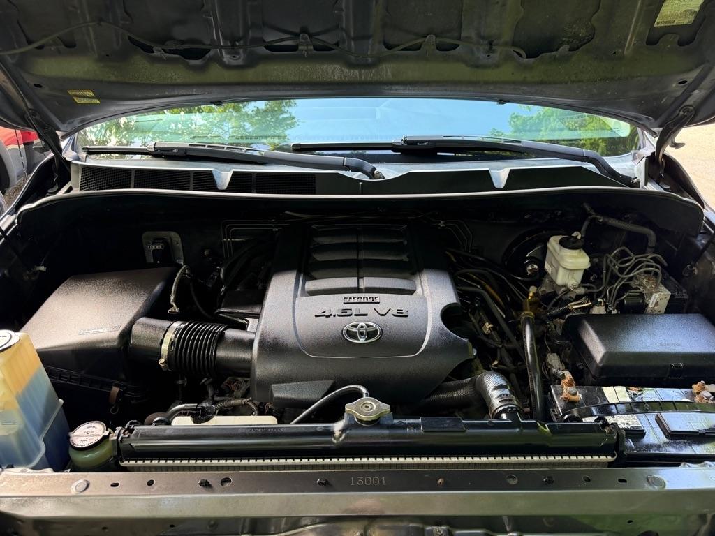 Toyota Tundra Tundra-Grade Double Cab 4.6L 4WD 2012