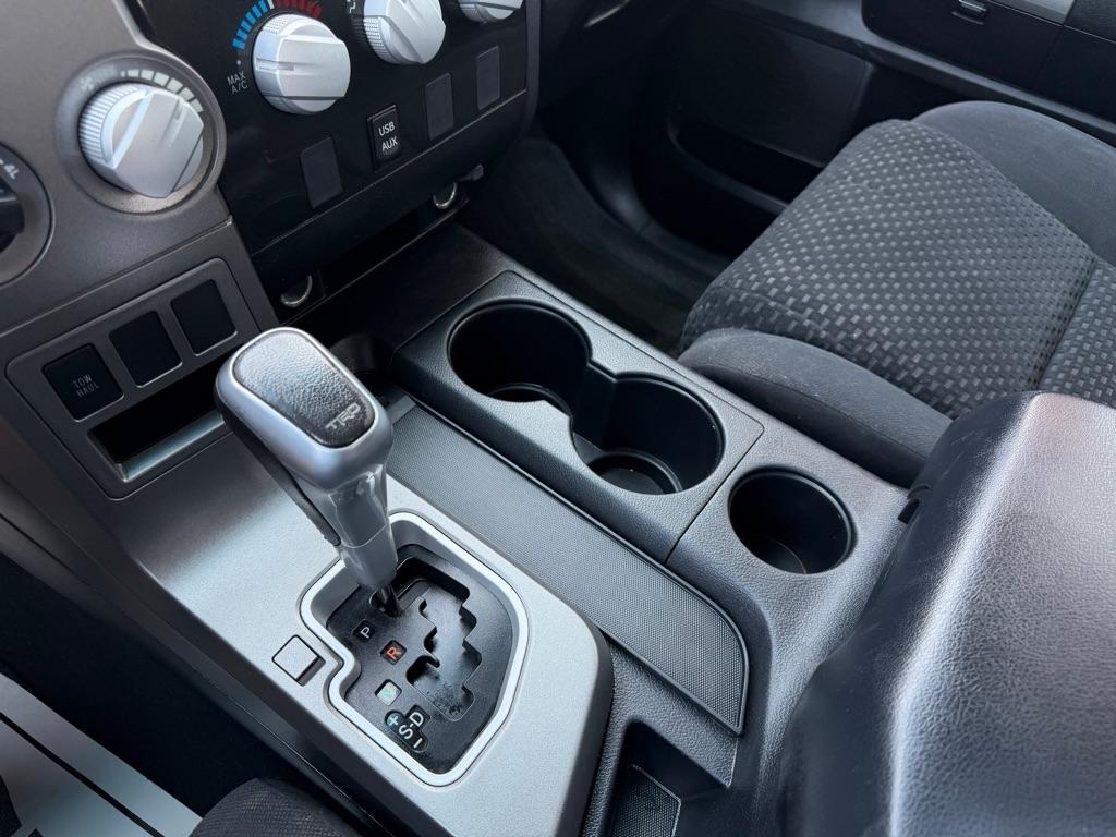 Toyota Tundra Tundra-Grade 5.7L Double Cab 4WD 2013