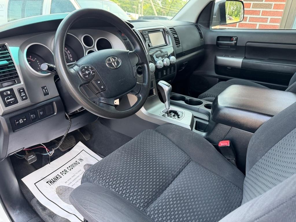 Toyota Tundra Tundra-Grade 5.7L Double Cab 4WD 2013