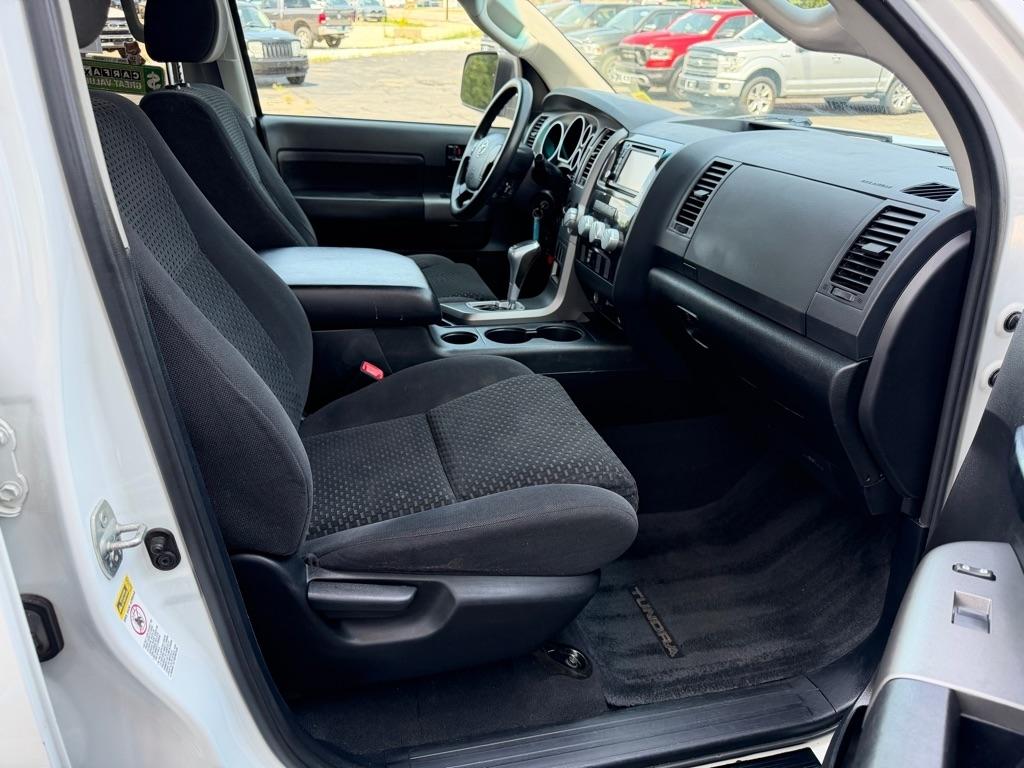 Toyota Tundra Tundra-Grade 5.7L Double Cab 4WD 2013