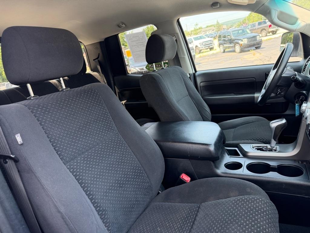 Toyota Tundra Tundra-Grade 5.7L Double Cab 4WD 2013
