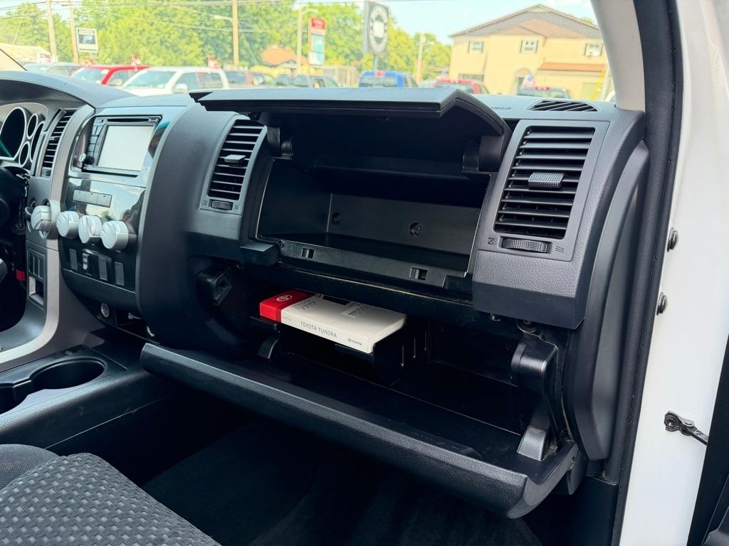 Toyota Tundra Tundra-Grade 5.7L Double Cab 4WD 2013