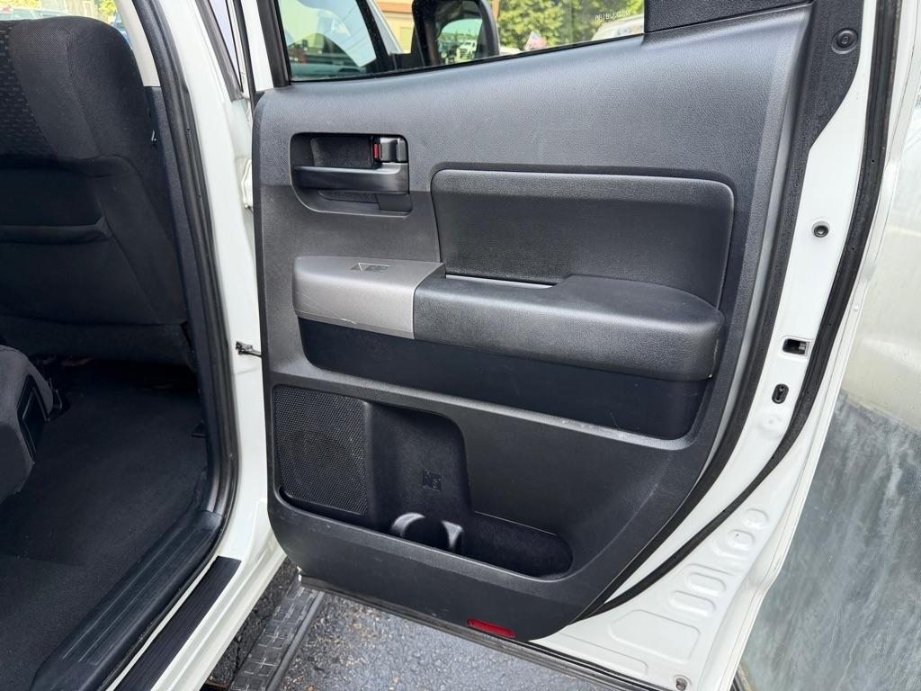 Toyota Tundra Tundra-Grade 5.7L Double Cab 4WD 2013