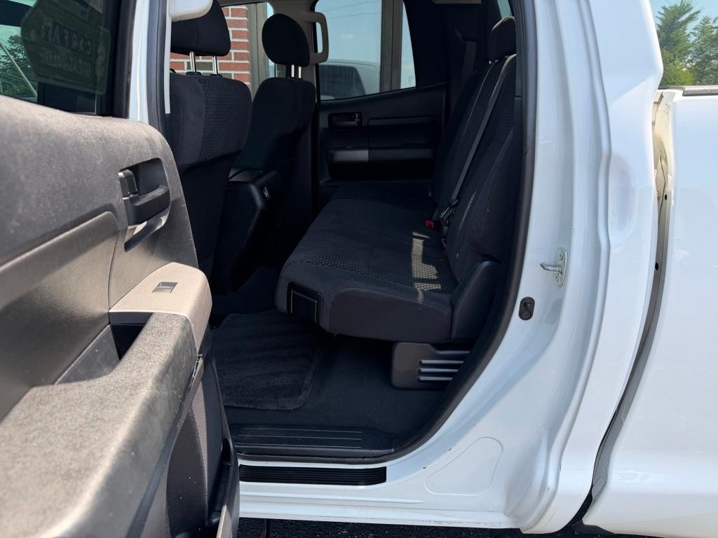 Toyota Tundra Tundra-Grade 5.7L Double Cab 4WD 2013
