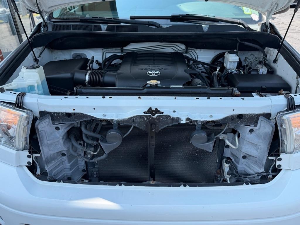 Toyota Tundra Tundra-Grade 5.7L Double Cab 4WD 2013