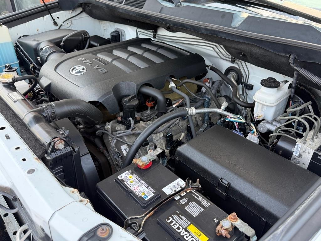 Toyota Tundra Tundra-Grade 5.7L Double Cab 4WD 2013