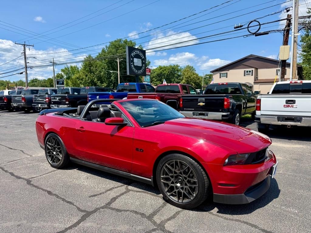 Ford Mustang GT convertible 2012