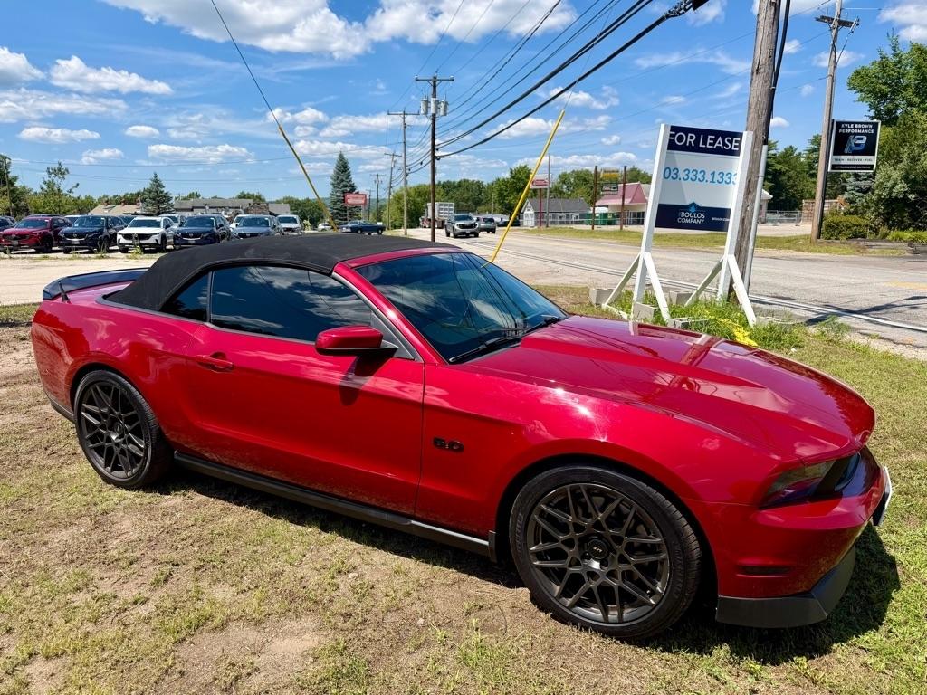 Ford Mustang GT convertible 2012
