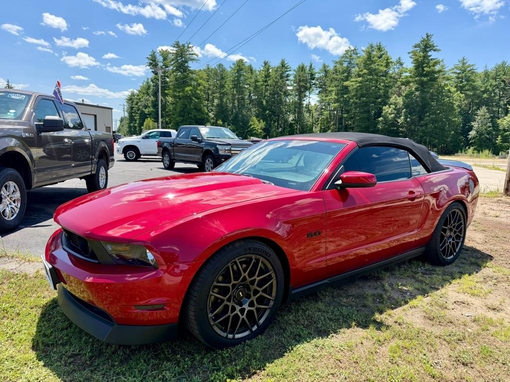 Ford Mustang GT convertible 2012
