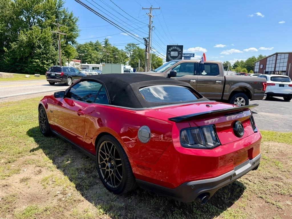 Ford Mustang GT convertible 2012