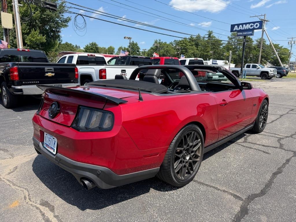 Ford Mustang GT convertible 2012