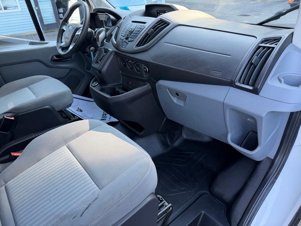 Ford Transit 250 Van Med. Roof w/Sliding Pass. 148-in. WB 2018