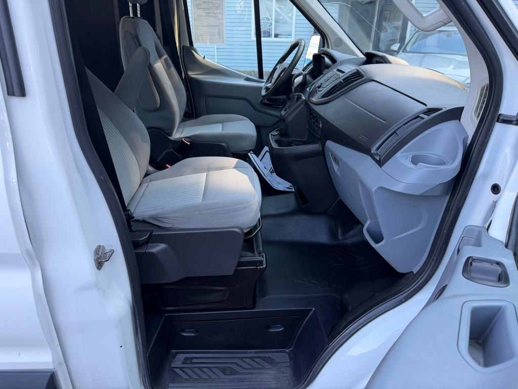 Ford Transit 250 Van Med. Roof w/Sliding Pass. 148-in. WB 2018