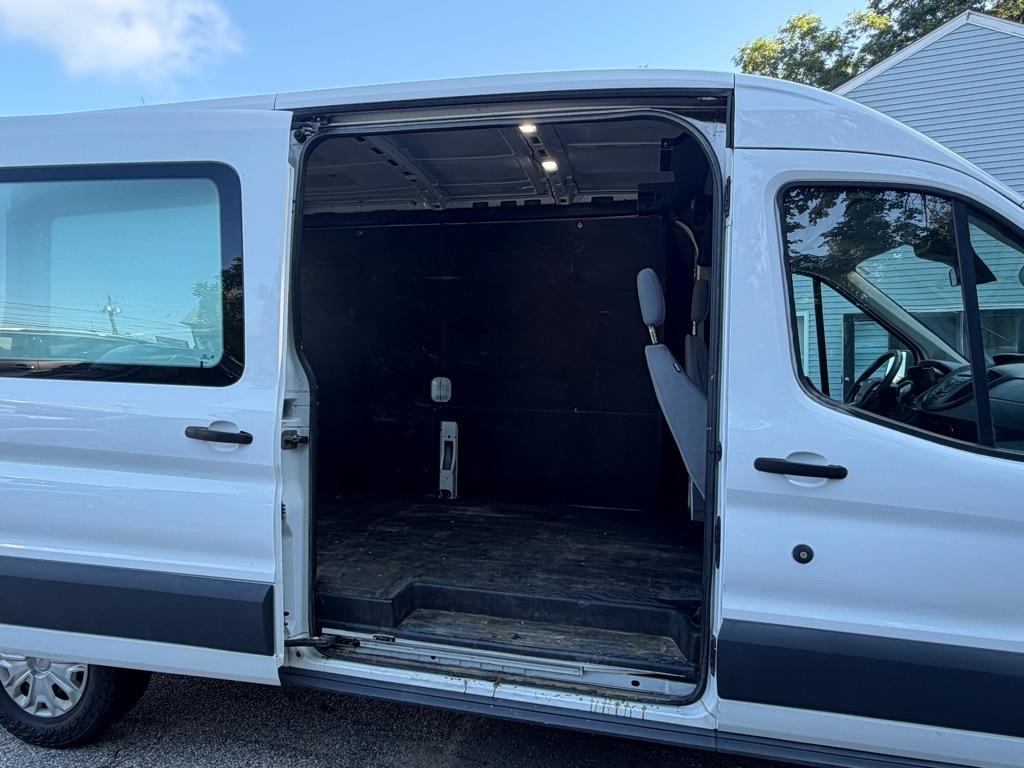 Ford Transit 250 Van Med. Roof w/Sliding Pass. 148-in. WB 2018
