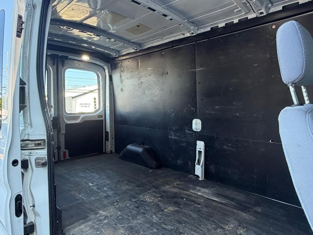 Ford Transit 250 Van Med. Roof w/Sliding Pass. 148-in. WB 2018