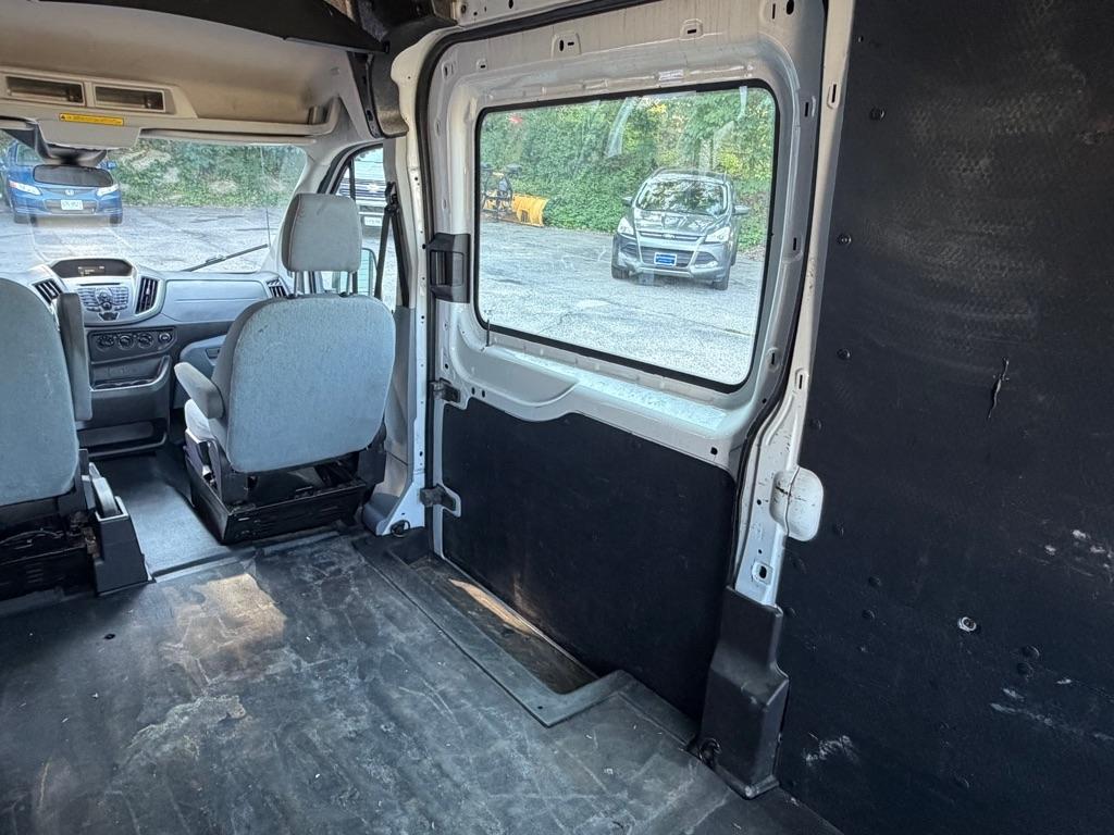 Ford Transit 250 Van Med. Roof w/Sliding Pass. 148-in. WB 2018