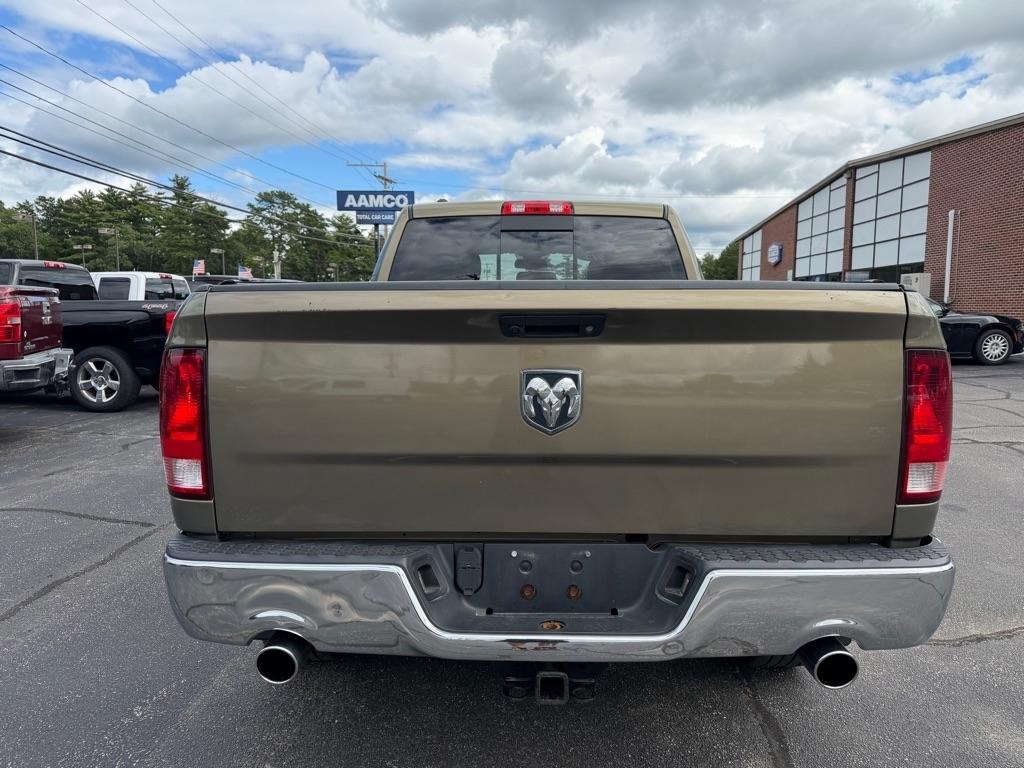 RAM 1500 SLT Crew Cab LWB 4WD 2015