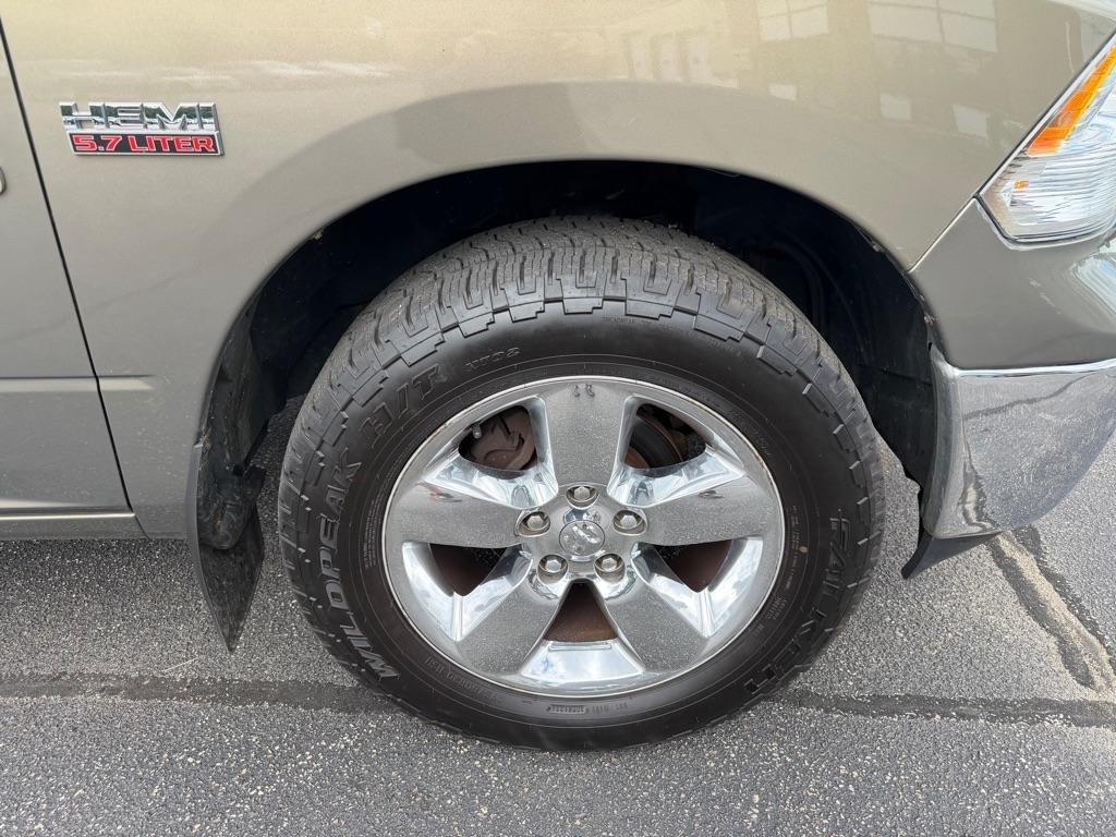 RAM 1500 SLT Crew Cab LWB 4WD 2015