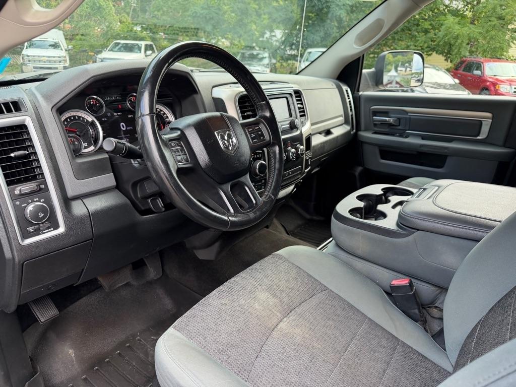 RAM 1500 SLT Crew Cab LWB 4WD 2015