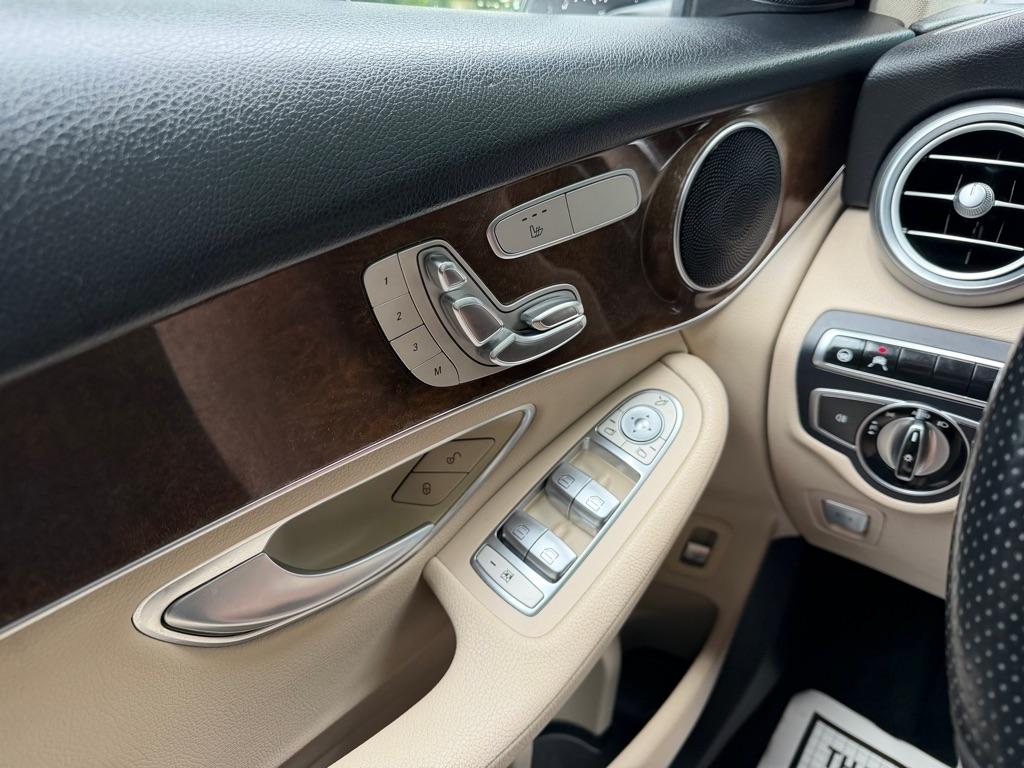 Mercedes-Benz GLC-Class GLC300 4MATIC 2016