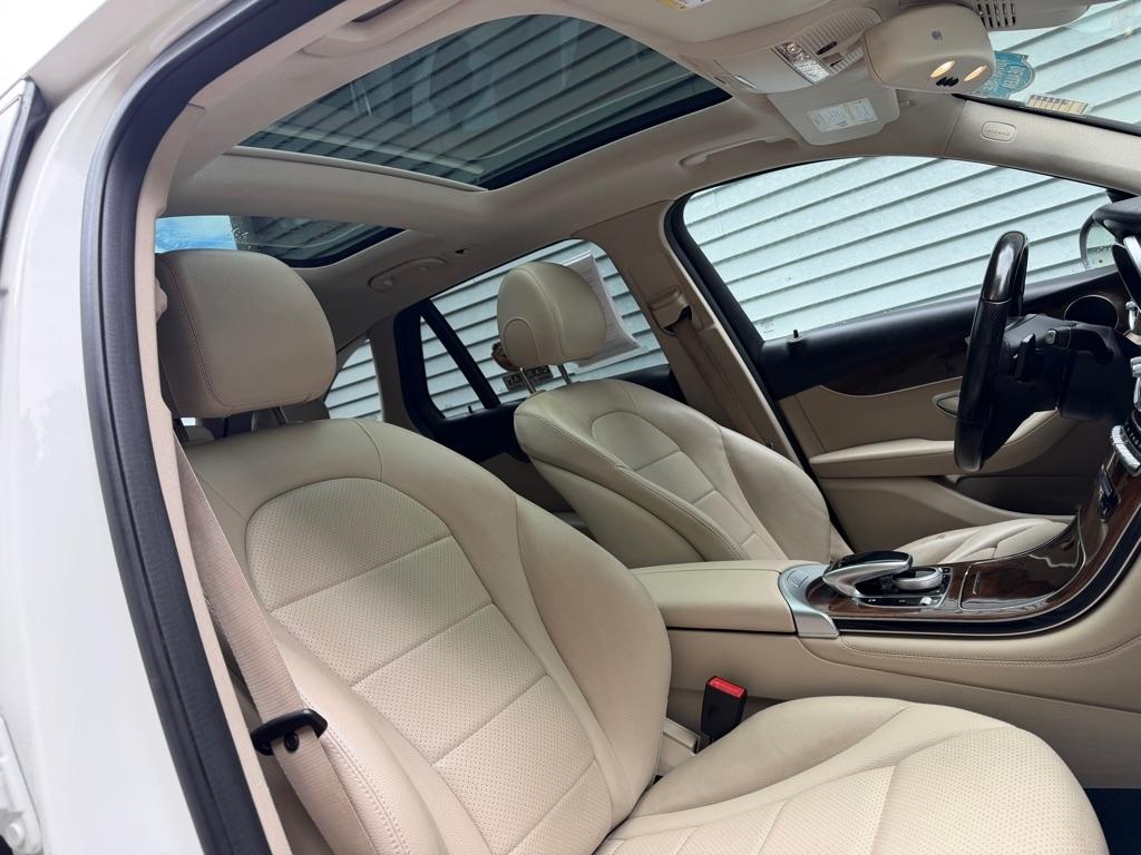 Mercedes-Benz GLC-Class GLC300 4MATIC 2016