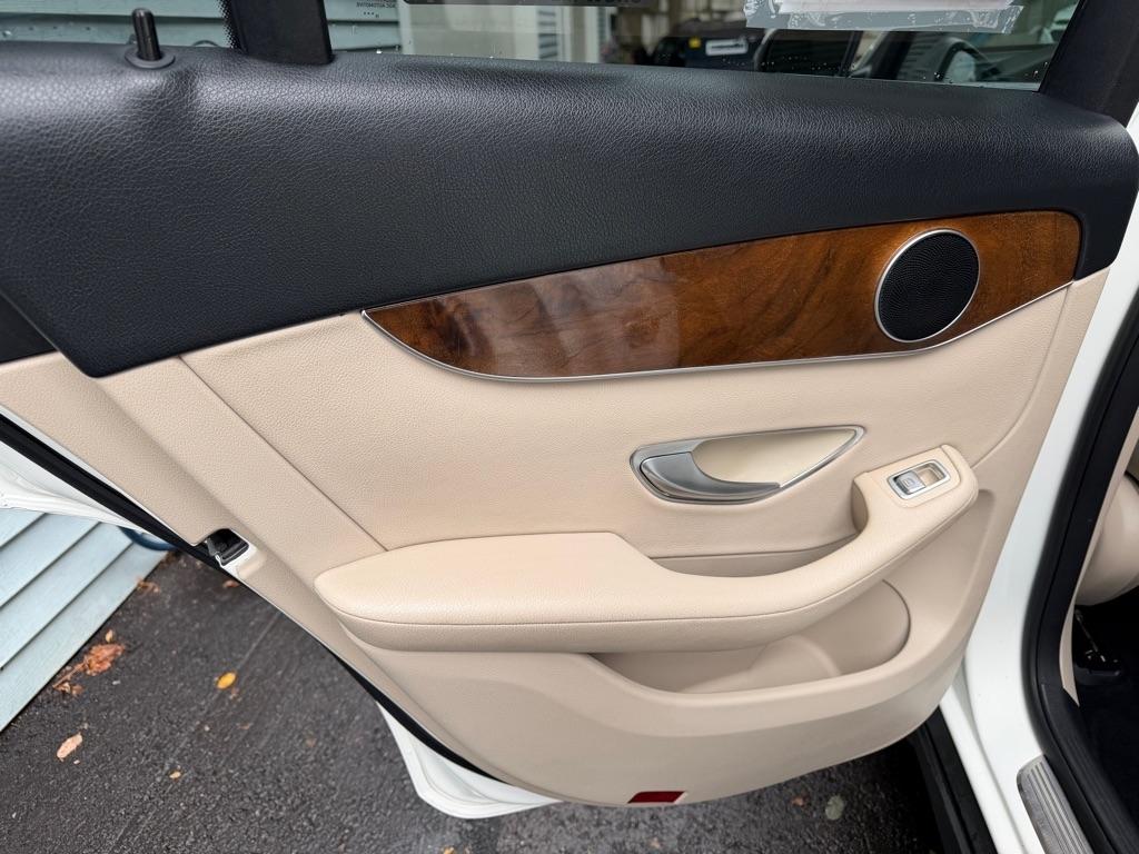 Mercedes-Benz GLC-Class GLC300 4MATIC 2016