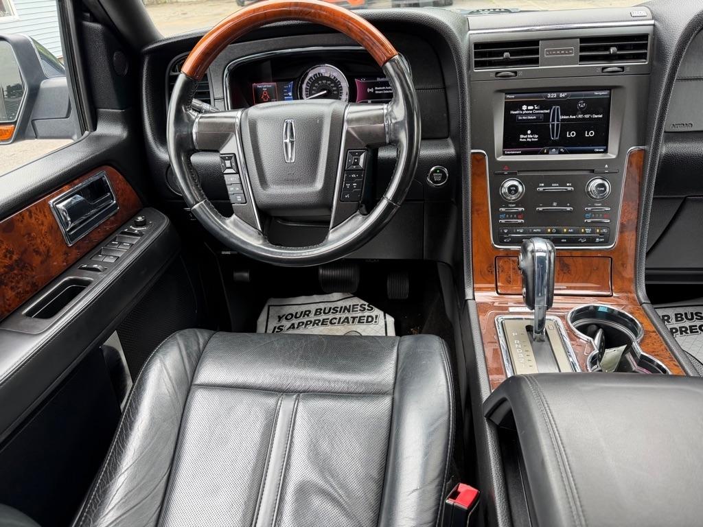 Lincoln Navigator 4WD 2015