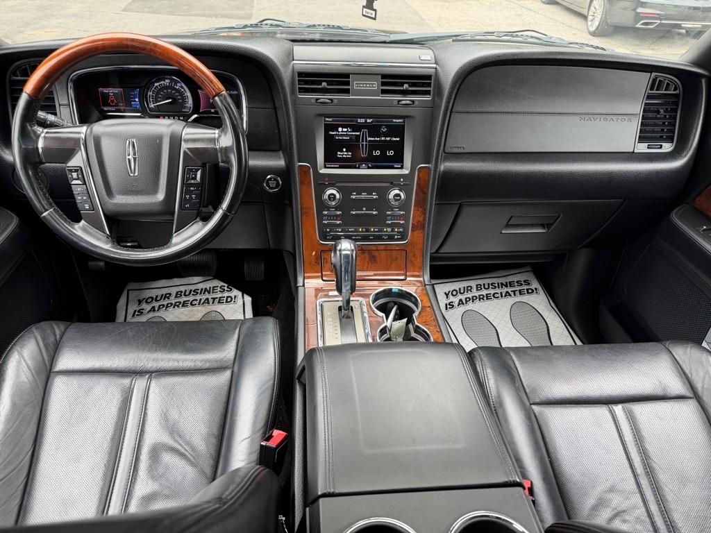 Lincoln Navigator 4WD 2015